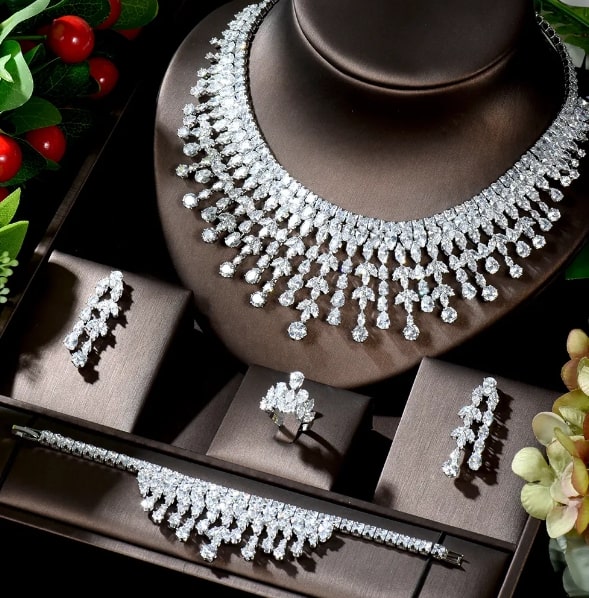 The Perfect Piece: A Guide to Choosing Bridal Jewellery